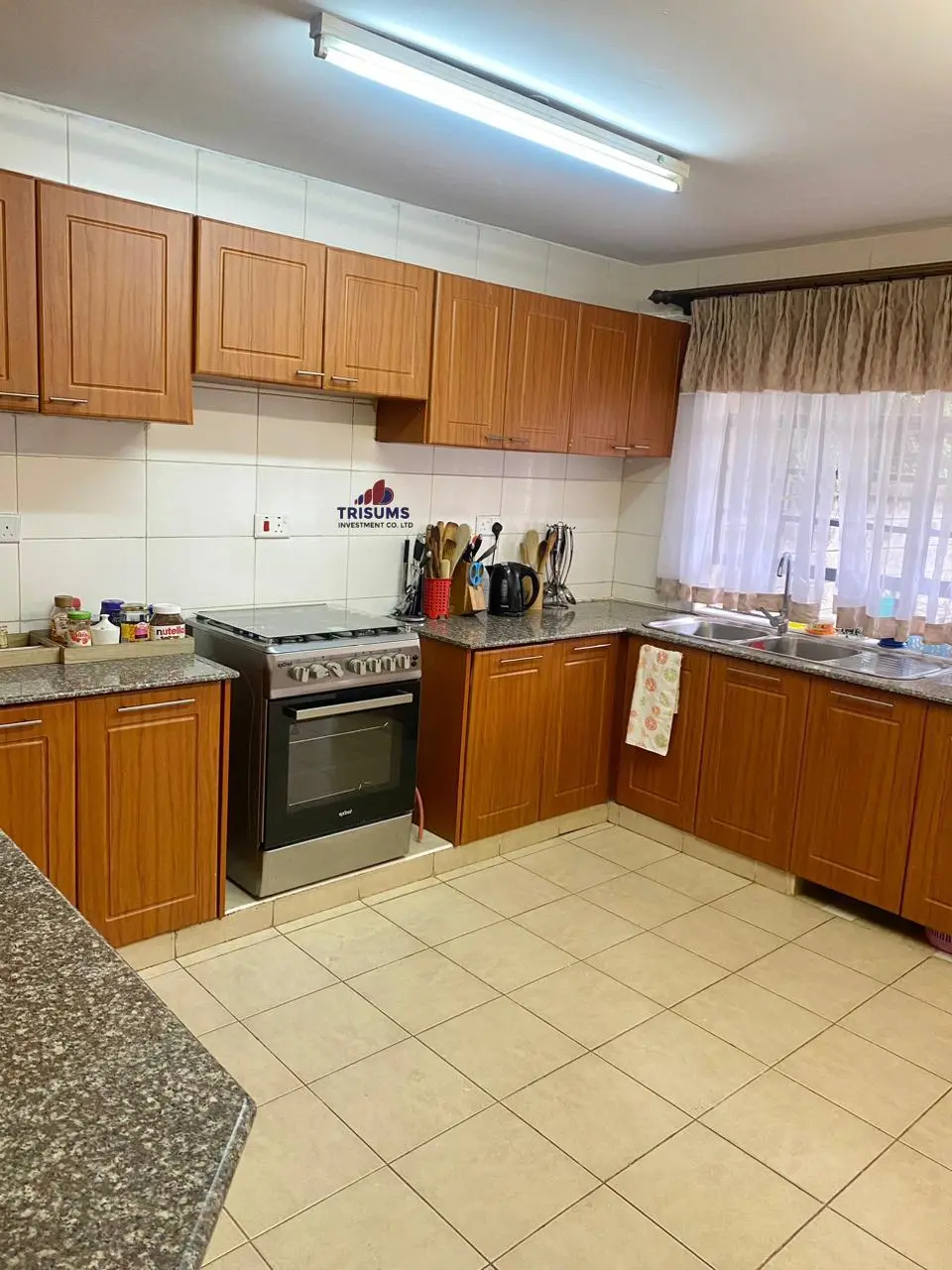 5-Bedroom Townhouse For Sale in Lavington